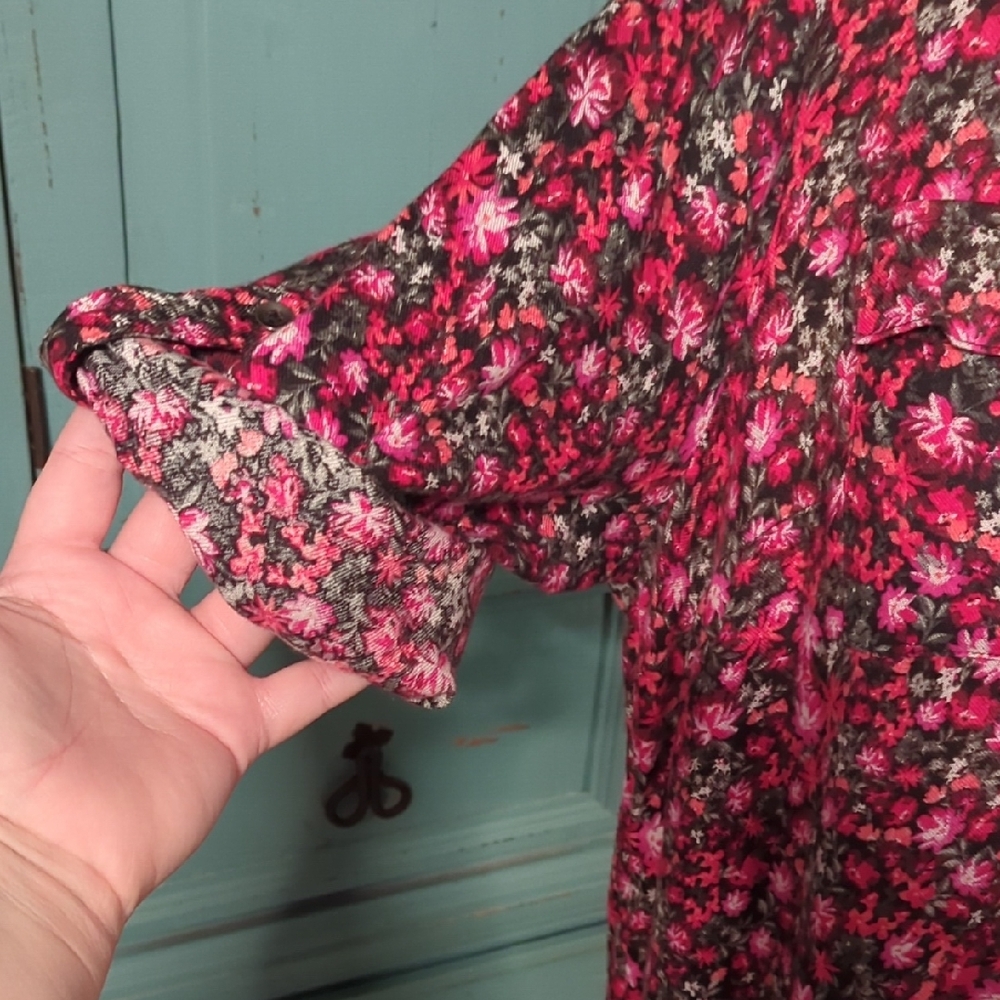 Torrid Pink and Black Floral Blouse - Picture 3 of 6